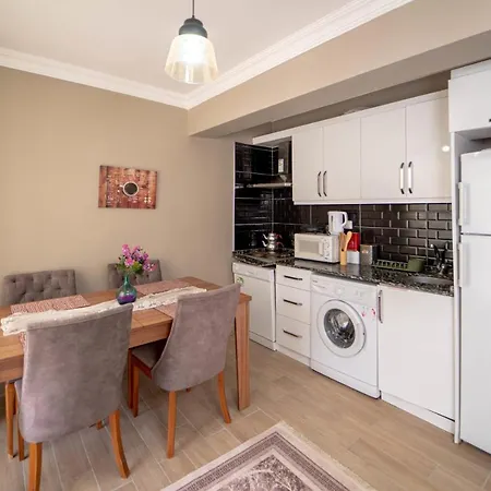 Pleasant Apartment With Shared Pool Surrounded By Nature In Oludeniz, Fethiye Appartamento *
