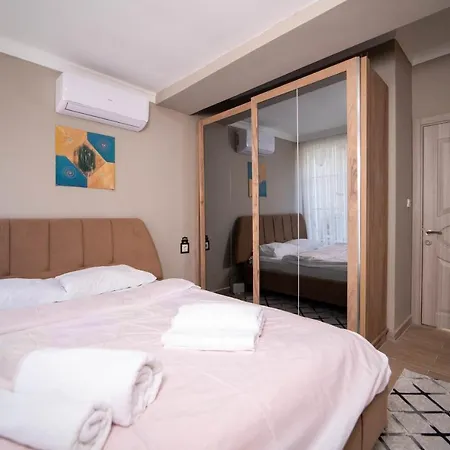 Pleasant Apartment With Shared Pool Surrounded By Nature In Oludeniz, Fethiye Apartment